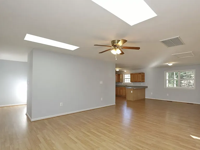 15156 Hughesville Manor Dr — Photo 8