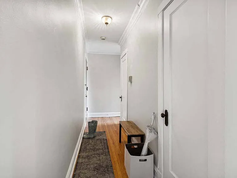 The Bryant at Oak Park I & II — Photo 11