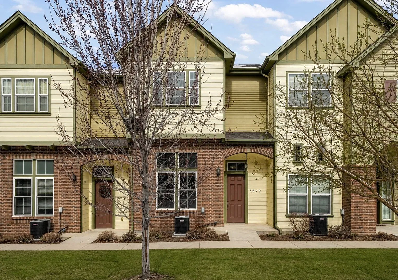 Beautiful 2 Bed 3 Bath Townhome in North Colorado Springs — Photo 1