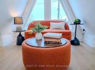 55 Innes Ave #4, Toronto, ON M6E1N1