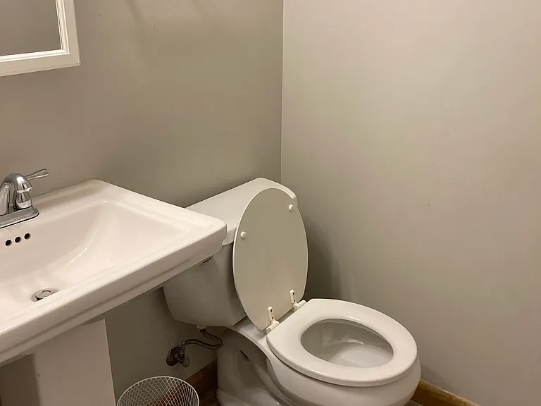 325 Dahlgren Dr — Photo 6