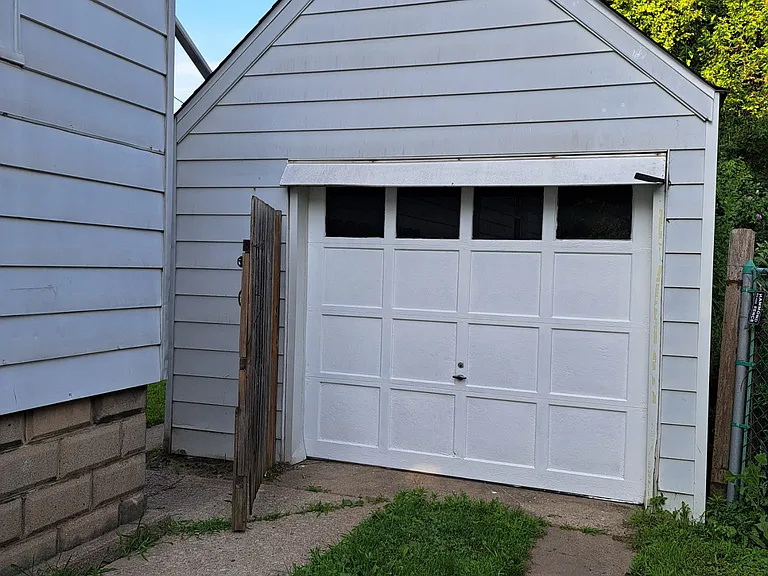 7613 Monroe Ave — Photo 5