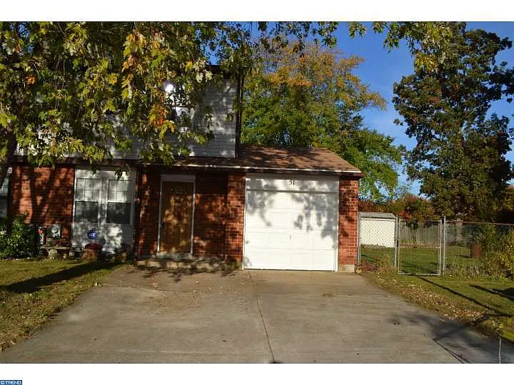 51 Bradley Dr photo 1