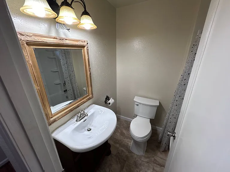 156 N Schoneman Ave — Photo 11