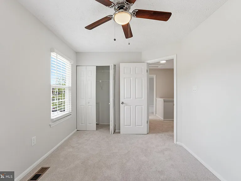 E Rosecroft Village Cir — Photo 23
