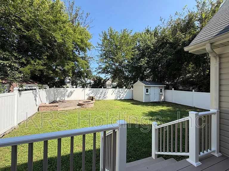 1129 Hampton Ave — Photo 16