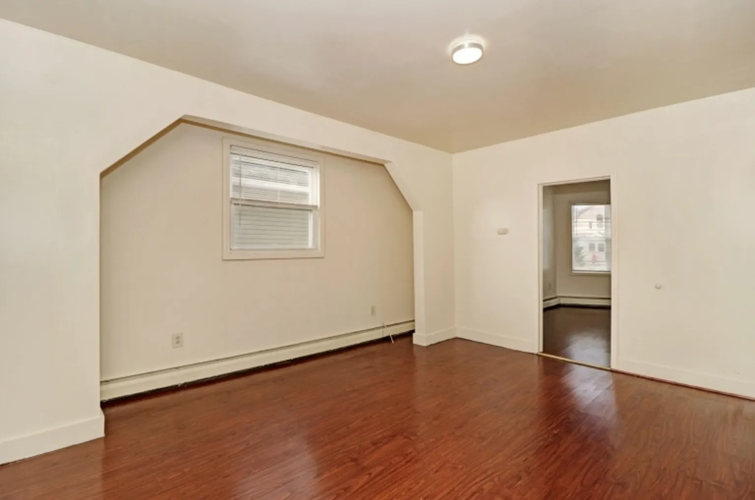 3 bed, $2,300 — Photo 4