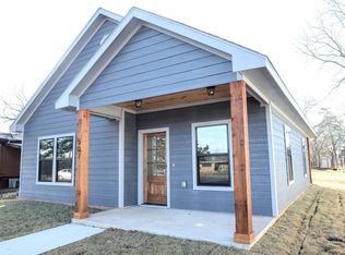 502 E Parnell St, Denison, TX 75021