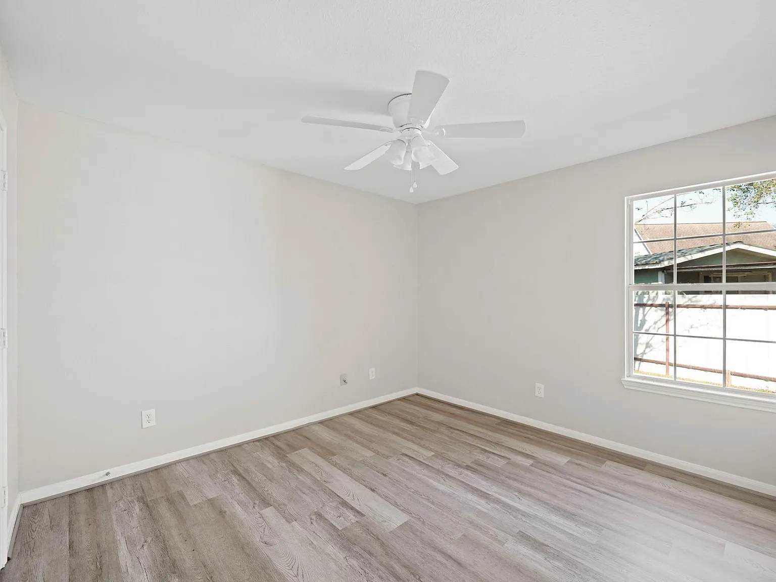 3 bed, 1284 sqft, $2,000 — Photo 4