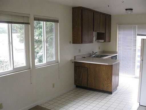 2nd image of 940 Civic Center Dr APT 2