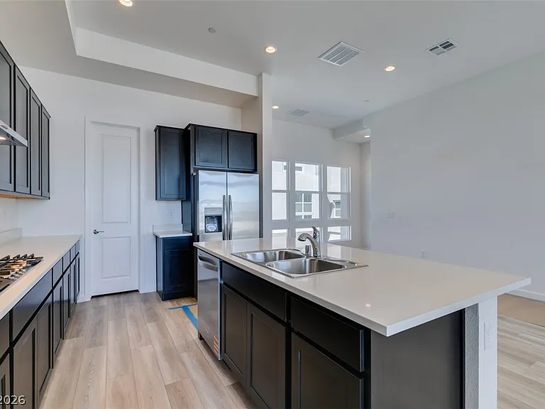 2498 Indigo Mountain St — Photo 32