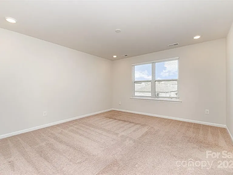 3034 Eastcott Ave — Photo 19