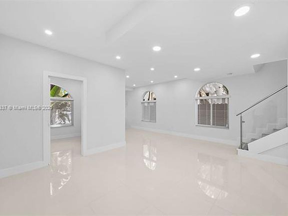 3rd image of 3143 Day Ave #Townhouse B