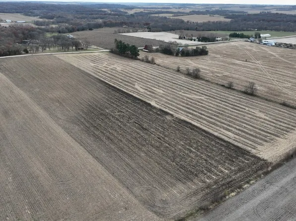 Jordans Grove Rd, Central City, IA 52214