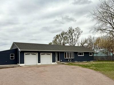 40537 254th St, Mitchell, SD, 57301