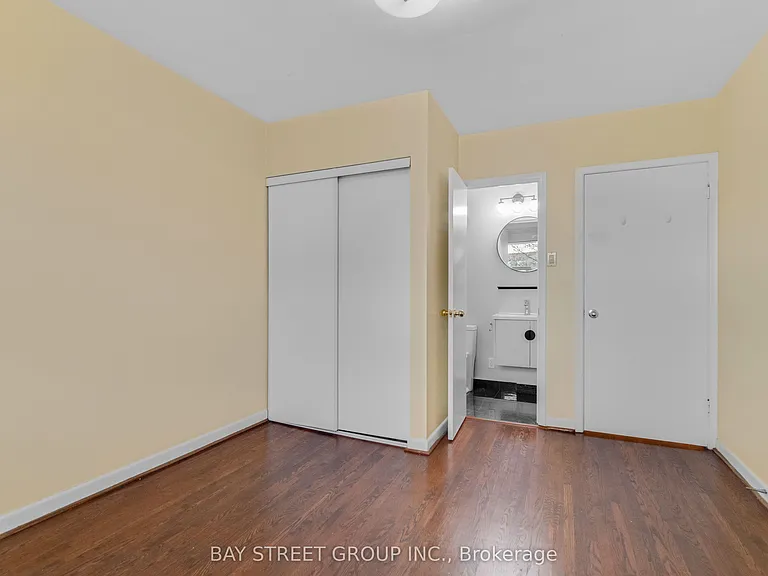 40 Bellbury Cres #UPPER — Photo 16