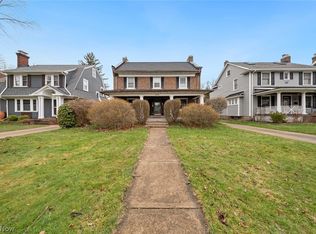 17712 Riverway Dr, Lakewood, OH