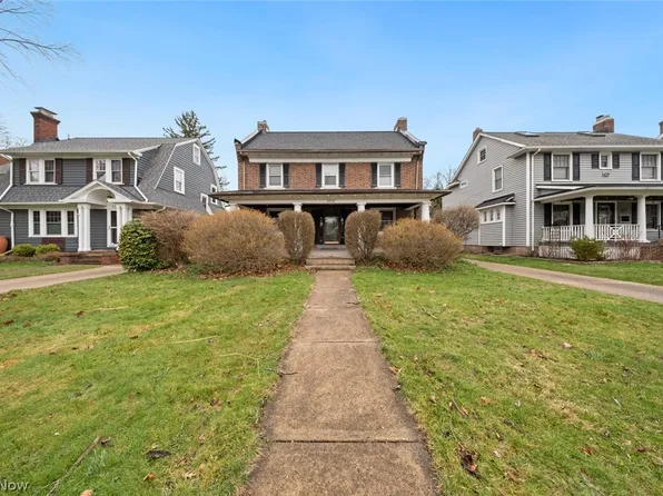 17712 Riverway Dr, Lakewood, OH 44107