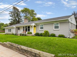 7585 Terrace Ln, Jenison, MI 49428