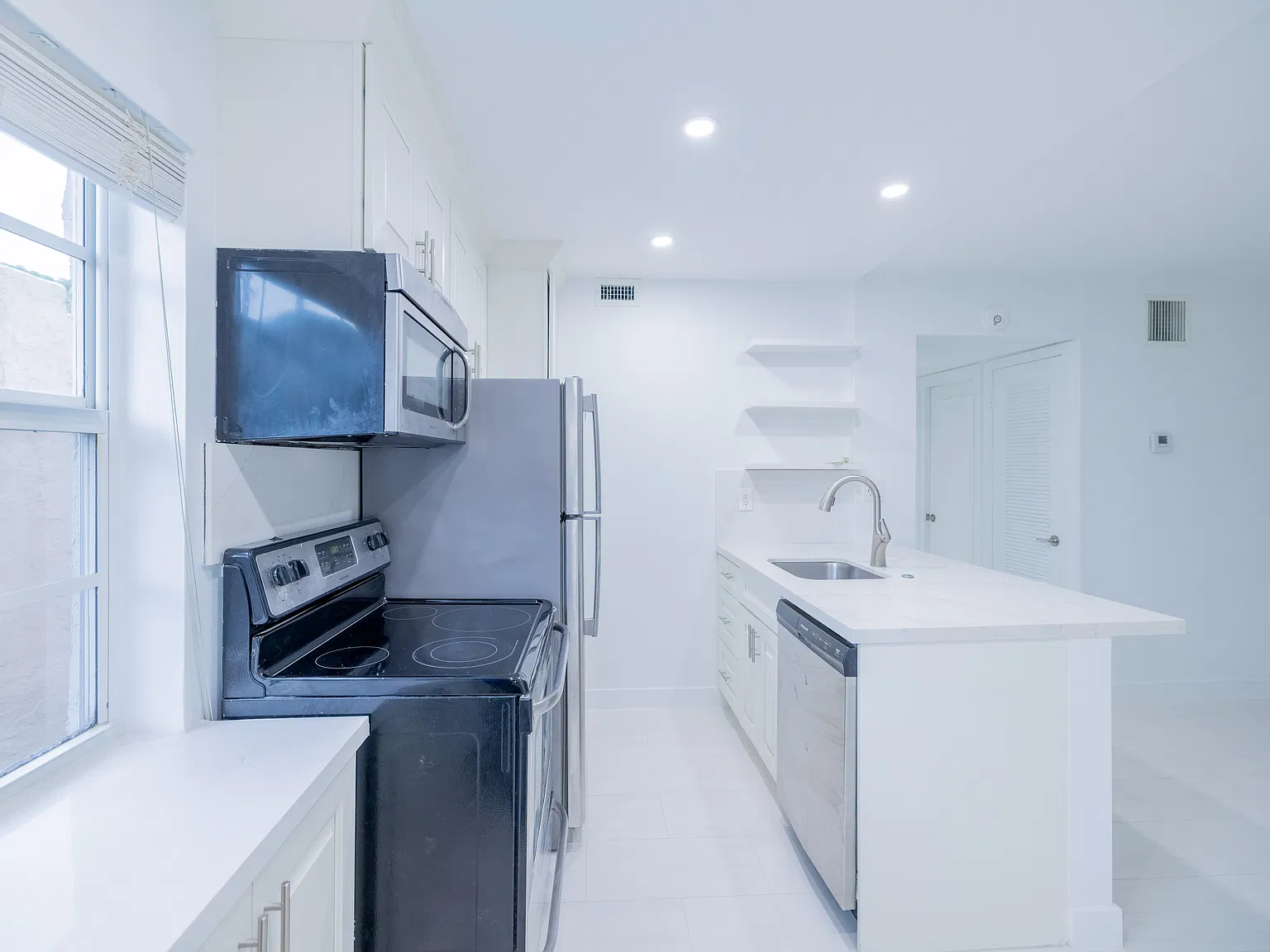 1505 NE 5th Ct — Photo 4