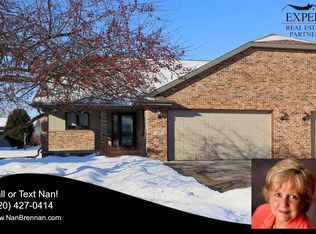 37 Spencer Village Ct, Appleton, WI 54914