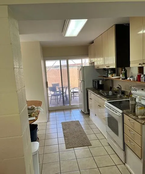 240 Olani Pl #1 — Photo 2