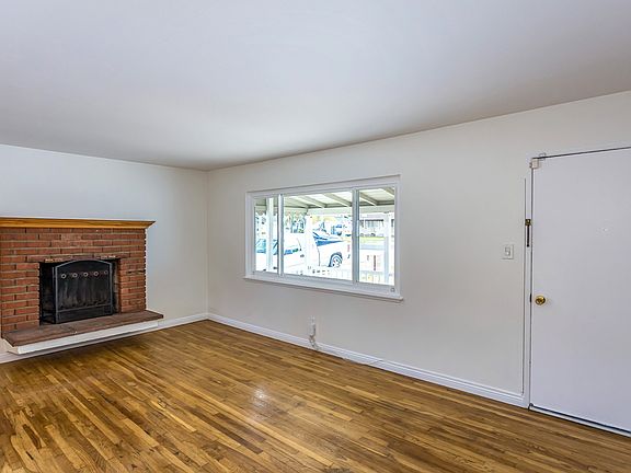 3rd image of 13427 De Alcala Dr