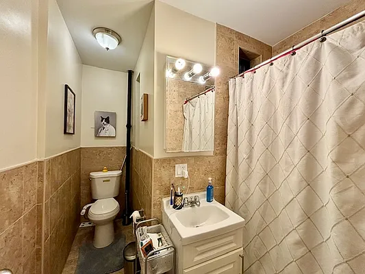 Rented by KNOCKKNOCK LLC | media 10