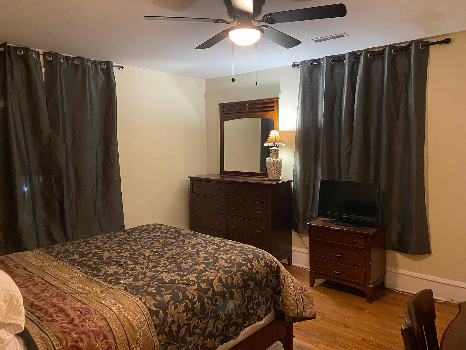 330 E Fillmore St — Photo 4