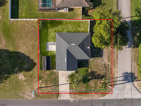 2nd image of 202 Gerona Rd