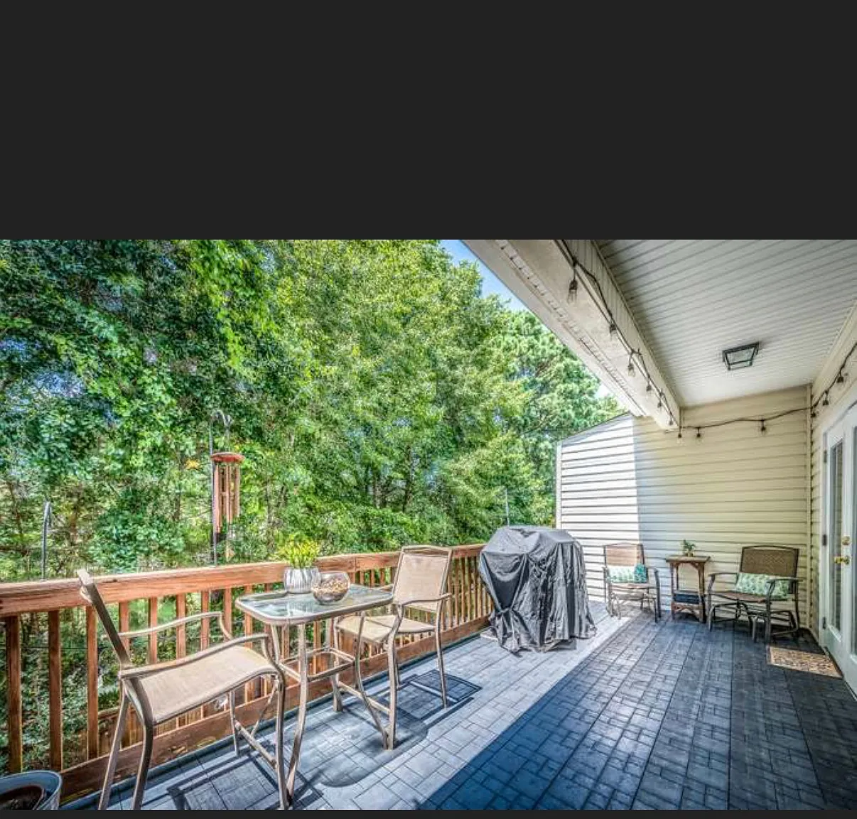 2 bed, 1216 sqft, $2,300 — Photo 3