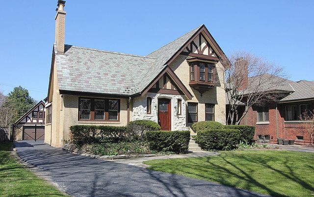 1st image of 926 William St