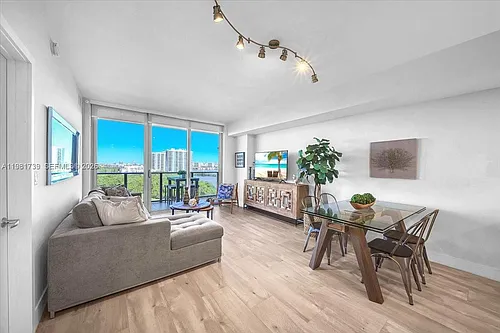 16385 Biscayne Blvd #1104 Photo 1