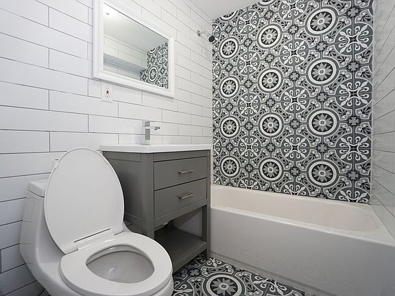 4th image of 143 Halsey St #F