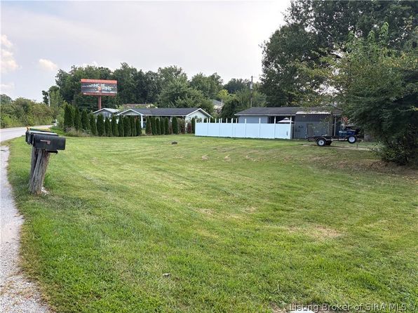 1902 Alberta Ct