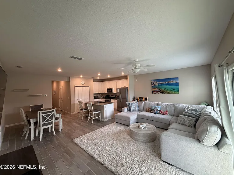 457 Boracay Cir — Photo 4