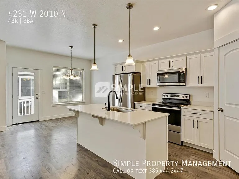 4231 W 2010 N — Photo 3