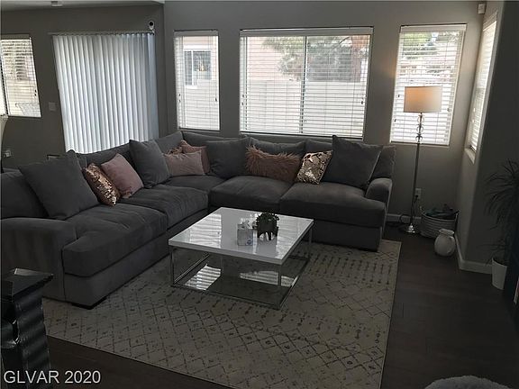 3rd image of 10576 Pueblo Springs St