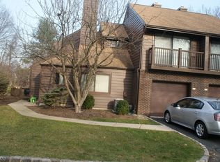 1C Yacenda Dr, Morris Plains, NJ 07950