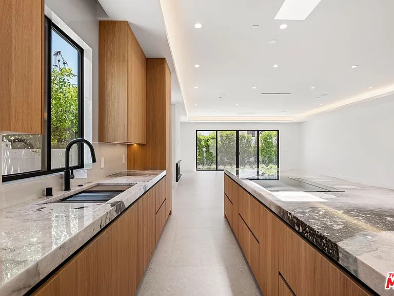5126 Lindley Ave — Photo 5