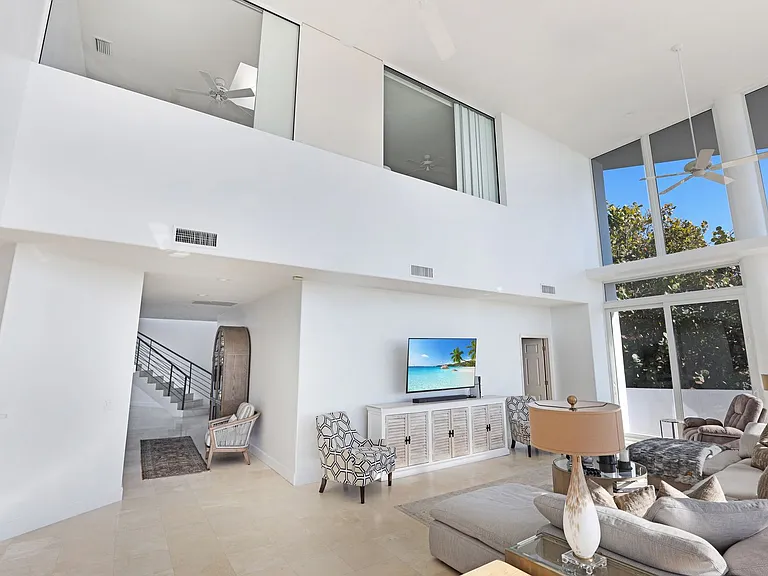5801 Gulf Of Mexico Dr — Photo 18