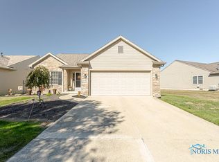 6942 Offshore Dr, Maumee, OH 43537