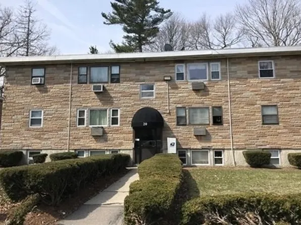 20 Auna Dr APT 11, Brockton, MA 02301