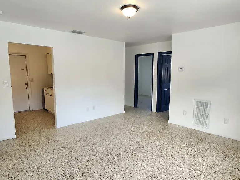 5634 8th Ave #1 — Photo 8