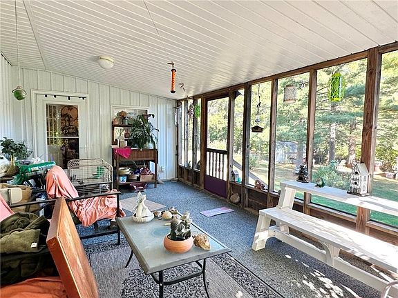 4th image of 308 Town And Country Ln