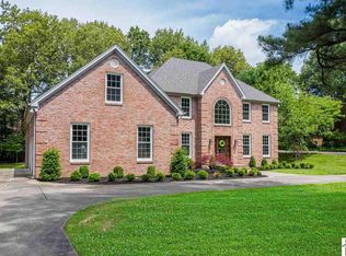 718 Whitney Dr, Paducah, KY 42001