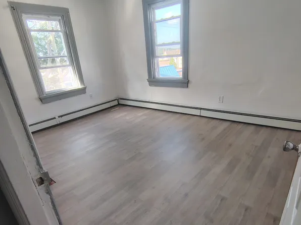 59 Kossuth St Floor 3, Providence, RI 02909