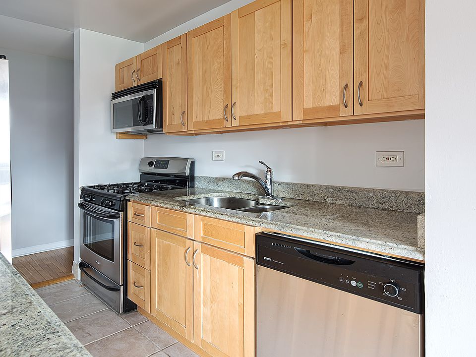 1st image of 50 W 93rd St APT 7B