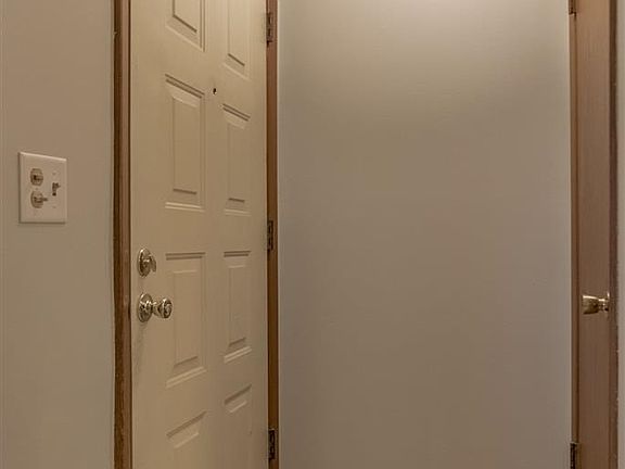 2nd image of 3502 Sherwood Dr
