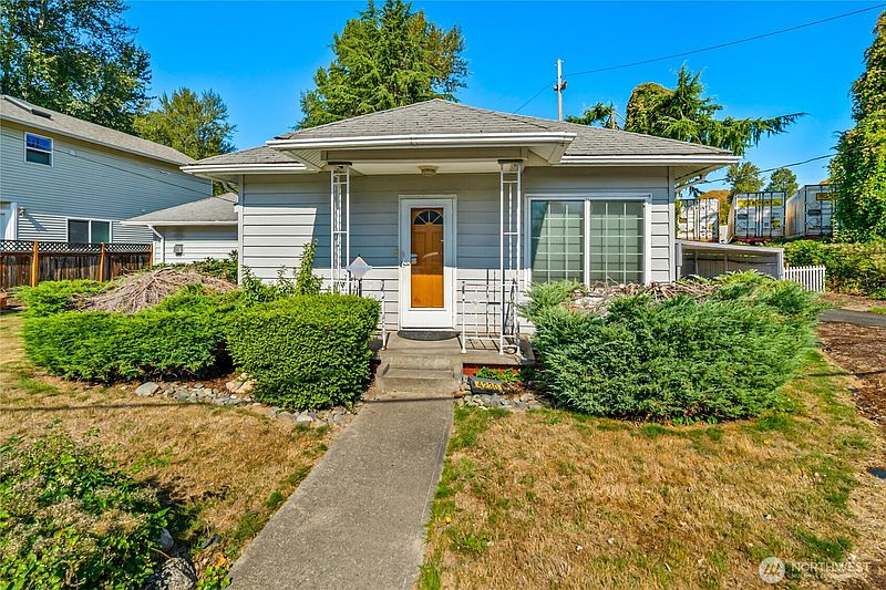 3rd image of 4230 S 116th Street